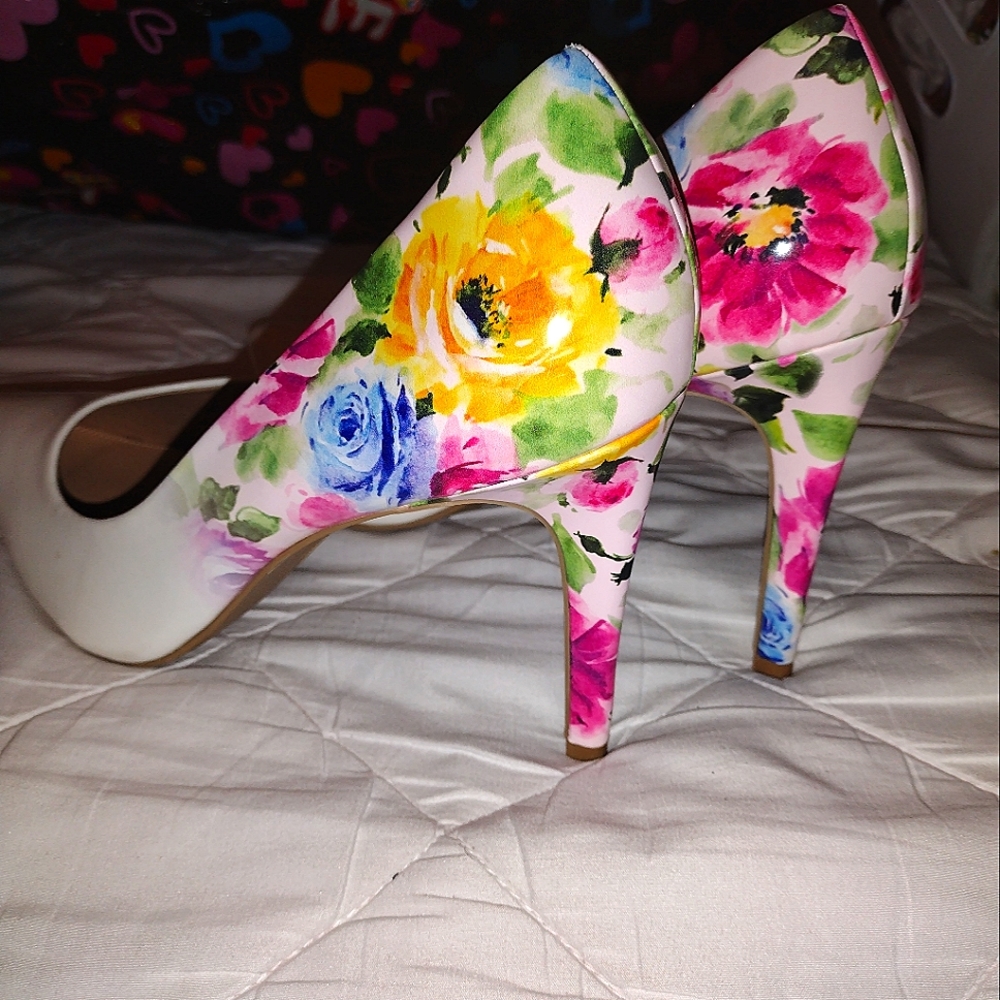 Size 13 Floral heels